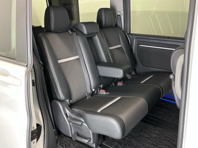 ステップワゴンスパーダ スパーダ・クールスピリットホンダセンシング　ドラレコ　ナビ　Ｒカメラ　ブルートゥース　サイドエアバック　スマートキ　左右電動スライドドア　バックモニタ　地ＴＶ　三列シート　ＵＳＢ　助手席エアバッグ　ドライブレコーダ　ＡＡＣ　横滑り防止機能（23枚目）