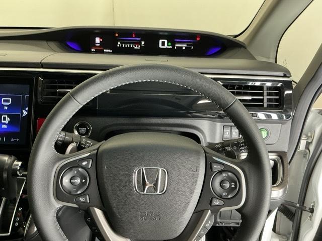 ステップワゴンスパーダ スパーダ・クールスピリットホンダセンシング　ドラレコ　ナビ　Ｒカメラ　ブルートゥース　サイドエアバック　スマートキ　左右電動スライドドア　バックモニタ　地ＴＶ　三列シート　ＵＳＢ　助手席エアバッグ　ドライブレコーダ　ＡＡＣ　横滑り防止機能（25枚目）