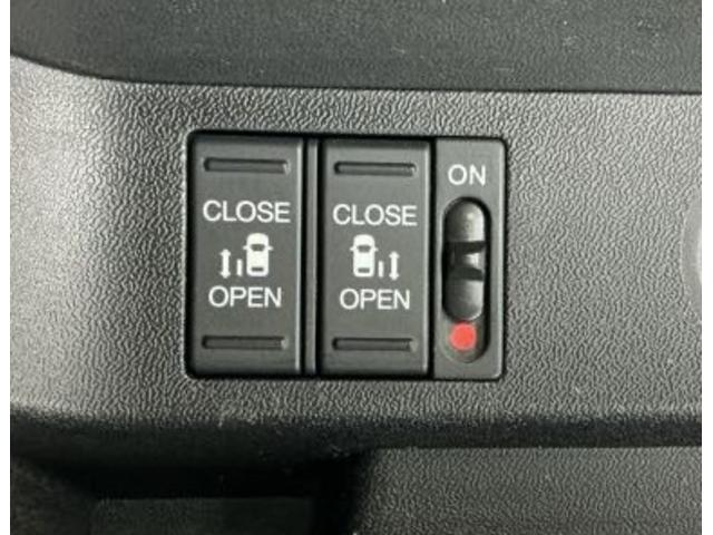 ステップワゴンスパーダ スパーダ・クールスピリットホンダセンシング　ドラレコ　ナビ　Ｒカメラ　ブルートゥース　サイドエアバック　スマートキ　左右電動スライドドア　バックモニタ　地ＴＶ　三列シート　ＵＳＢ　助手席エアバッグ　ドライブレコーダ　ＡＡＣ　横滑り防止機能（27枚目）