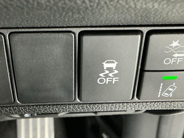 ステップワゴンスパーダ スパーダ・クールスピリットホンダセンシング　ドラレコ　ナビ　Ｒカメラ　ブルートゥース　サイドエアバック　スマートキ　左右電動スライドドア　バックモニタ　地ＴＶ　三列シート　ＵＳＢ　助手席エアバッグ　ドライブレコーダ　ＡＡＣ　横滑り防止機能（28枚目）