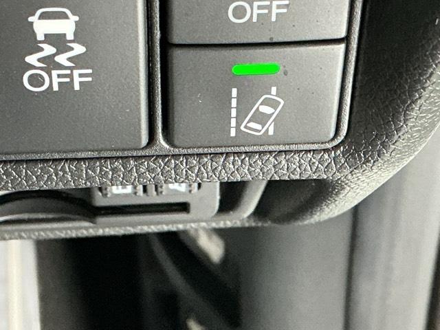 ステップワゴンスパーダ スパーダ・クールスピリットホンダセンシング　ドラレコ　ナビ　Ｒカメラ　ブルートゥース　サイドエアバック　スマートキ　左右電動スライドドア　バックモニタ　地ＴＶ　三列シート　ＵＳＢ　助手席エアバッグ　ドライブレコーダ　ＡＡＣ　横滑り防止機能（29枚目）