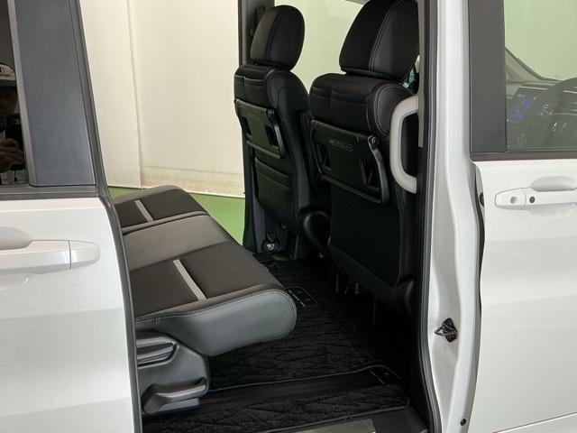 ステップワゴンスパーダ スパーダ・クールスピリットホンダセンシング　ドラレコ　ナビ　Ｒカメラ　ブルートゥース　サイドエアバック　スマートキ　左右電動スライドドア　バックモニタ　地ＴＶ　三列シート　ＵＳＢ　助手席エアバッグ　ドライブレコーダ　ＡＡＣ　横滑り防止機能（64枚目）