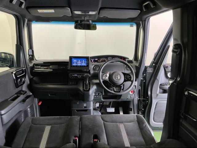 N-BOXカスタム L ドラレコ ナビ Rカメラ ブルートゥース 両席電動スライドドア Pソナー サイドエアバッグ Aストップ シートヒータ ベンチシート 点検記録簿 キーフリーシステム LEDライト リアカメ AC ETC(2枚目)