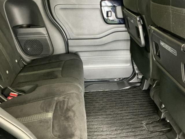 N-BOXカスタム L ドラレコ ナビ Rカメラ ブルートゥース 両席電動スライドドア Pソナー サイドエアバッグ Aストップ シートヒータ ベンチシート 点検記録簿 キーフリーシステム LEDライト リアカメ AC ETC(55枚目)