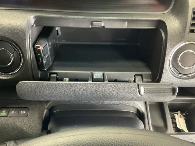 N-BOXカスタム L ドラレコ ナビ Rカメラ ブルートゥース 両席電動スライドドア Pソナー サイドエアバッグ Aストップ シートヒータ ベンチシート 点検記録簿 キーフリーシステム LEDライト リアカメ AC ETC(68枚目)