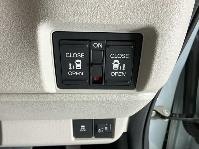 N-BOX ファッションスタイル ドラレコ ナビ Rカメラ ブルートゥース ソナー 盗難防止装置 スマートキ USBポート LEDランプ ETC バックモニター サイドカーテンエアバック ドライブレコーダー クルコン VSA ABS(28枚目)