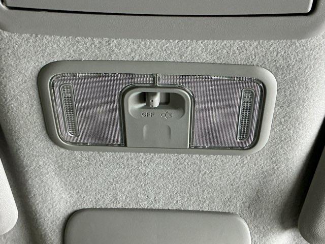 ピクシスジョイ ＳＳＡＩＩ　ナビ　Ｒカメラ　ブルートゥース　ＣＤ　エアバッグ　キーレス　横滑り防止装置　Ａストップ　ＡＡＣ　ＡＢＳ　衝突軽減ブレーキ　ＬＥＤヘッドライト　スマートキー　ターボ　バックモニター　ＥＴＣ　ＤＶＤ再生（61枚目）