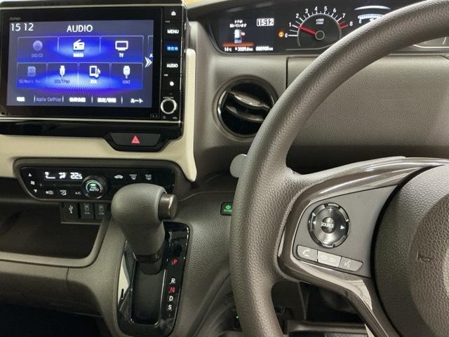 Ｎ－ＢＯＸ Ｌ　ナビ　Ｒカメラ　ブルートゥース　フルセグＴＶ　衝突回避支援ブレーキ　Ｉ－ＳＴＯＰ　クリソナ　ＰＷ　パワステ　Ｓヒーター　スマ－トキ－　Ｂカメ　地デジＴＶ　横滑り防止　ＥＴＣ車載器　整備記録簿　ＤＶＤ（3枚目）