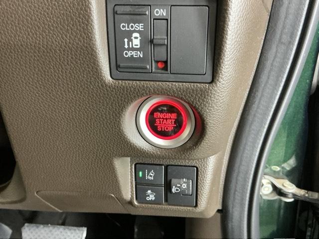 Ｎ－ＢＯＸ Ｌ　ナビ　Ｒカメラ　ブルートゥース　フルセグＴＶ　衝突回避支援ブレーキ　Ｉ－ＳＴＯＰ　クリソナ　ＰＷ　パワステ　Ｓヒーター　スマ－トキ－　Ｂカメ　地デジＴＶ　横滑り防止　ＥＴＣ車載器　整備記録簿　ＤＶＤ（30枚目）