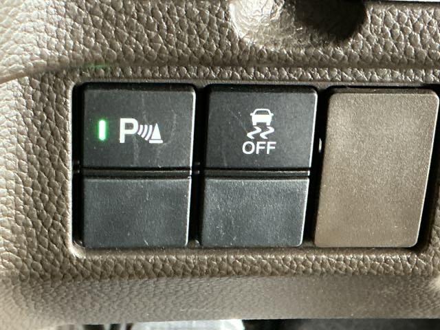 Ｎ－ＢＯＸ Ｌ　ナビ　Ｒカメラ　ブルートゥース　フルセグＴＶ　衝突回避支援ブレーキ　Ｉ－ＳＴＯＰ　クリソナ　ＰＷ　パワステ　Ｓヒーター　スマ－トキ－　Ｂカメ　地デジＴＶ　横滑り防止　ＥＴＣ車載器　整備記録簿　ＤＶＤ（63枚目）