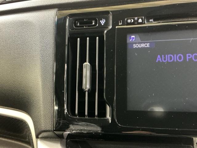 N-WGNカスタム G・ターボパッケージ Rカメラ ブルートゥース CD ETC 横滑り防止システム 追突被害軽減ブレーキ ECONモード WSRS イモビ USB入力 サイドエアバッグ オートクルーズ メンテナンスノート キーフリー ABS(15枚目)