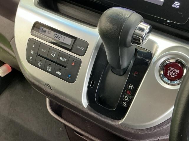 N-WGNカスタム G・ターボパッケージ Rカメラ ブルートゥース CD ETC 横滑り防止システム 追突被害軽減ブレーキ ECONモード WSRS イモビ USB入力 サイドエアバッグ オートクルーズ メンテナンスノート キーフリー ABS(16枚目)