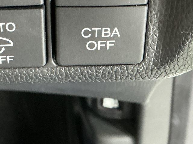 フィット 13G・Lパッケージ Rカメラ ブルートゥース CD ETC 軽減ブレーキ 盗難警報装置 Bカメ Sキー フルオートエアコン 整備記録簿 リモコンキー サイドSRS 横滑り防止機能 エアバック アイスト パワーウィンド(46枚目)