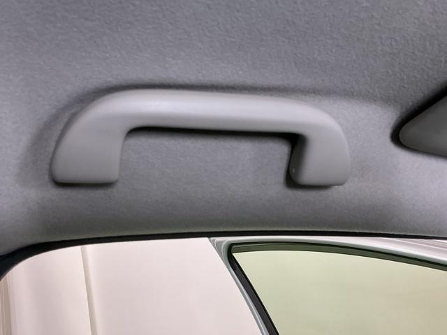 フィット 13G・Lパッケージ Rカメラ ブルートゥース CD ETC 軽減ブレーキ 盗難警報装置 Bカメ Sキー フルオートエアコン 整備記録簿 リモコンキー サイドSRS 横滑り防止機能 エアバック アイスト パワーウィンド(47枚目)