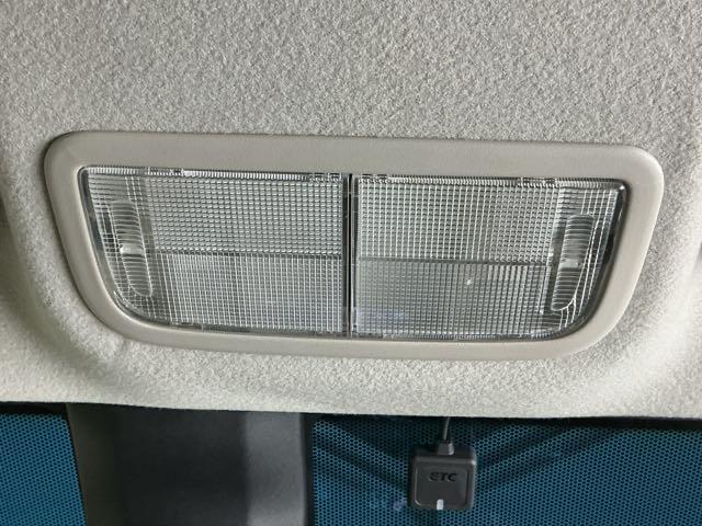 フィット 13G・Lパッケージ Rカメラ ブルートゥース CD ETC 軽減ブレーキ 盗難警報装置 Bカメ Sキー フルオートエアコン 整備記録簿 リモコンキー サイドSRS 横滑り防止機能 エアバック アイスト パワーウィンド(63枚目)