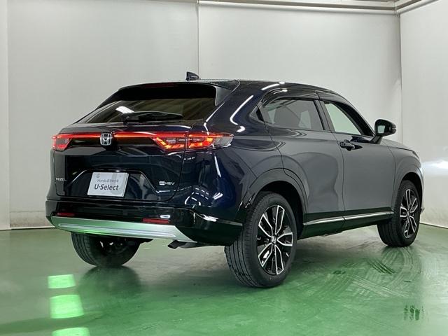 ヴェゼル e:HEVZ ナビ Rカメラ ブルートゥース フルセグ 衝突回避支援ブレーキ機能 スマキ Pトランク フルオートエアコン エアバッグ 両席エアバック 記録簿付 パワーウィンドウ LEDランプ ソナー クルーズC(8枚目)