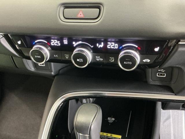 ヴェゼル e:HEVZ ナビ Rカメラ ブルートゥース フルセグ 衝突回避支援ブレーキ機能 スマキ Pトランク フルオートエアコン エアバッグ 両席エアバック 記録簿付 パワーウィンドウ LEDランプ ソナー クルーズC(15枚目)