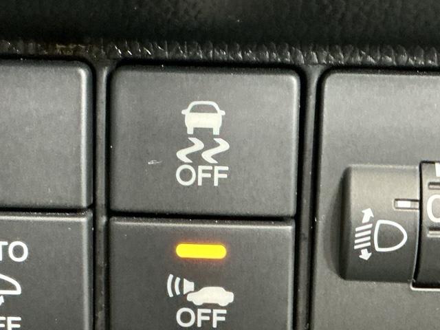 フィットハイブリッド Fパッケージ 運転席/助手席エアバッグ CD ABS 盗難警報装置 記録簿有り AUTOエアコン 助手席エアバック ECON 横滑り防止システム キーレスエントリー 運転席エアバック パワーステアリング(19枚目)