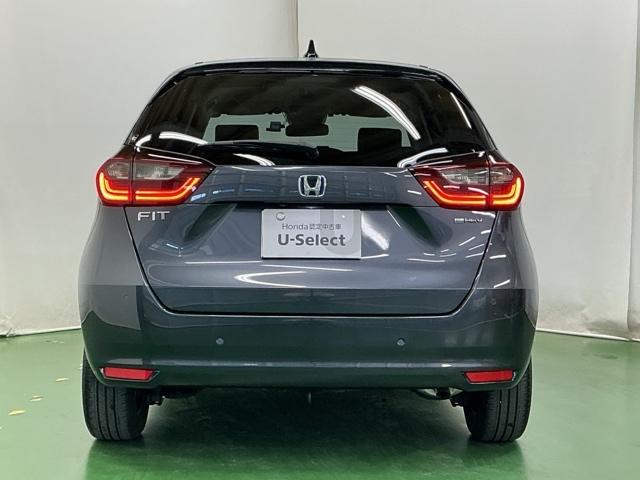 フィット e:HEVホーム ナビ Rカメラ ブルートゥース フルセグ 前後誤発進抑制機能 クリソナ 助手席エアバッグ 運転席エアバッグ アイドリングストップ LEDライト USB接続 バックカメラ ABS サイドエアバッグ(9枚目)