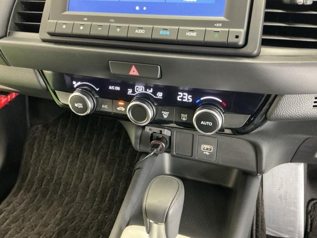 フィット e:HEVホーム ナビ Rカメラ ブルートゥース フルセグ 前後誤発進抑制機能 クリソナ 助手席エアバッグ 運転席エアバッグ アイドリングストップ LEDライト USB接続 バックカメラ ABS サイドエアバッグ(14枚目)