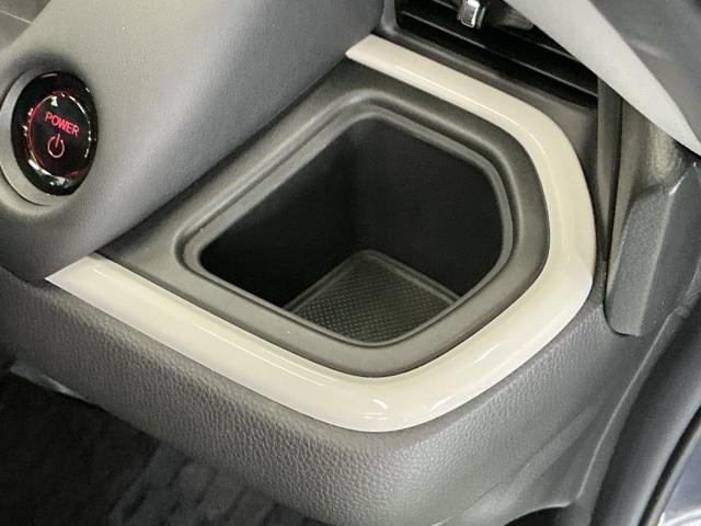 フィット e:HEVホーム ナビ Rカメラ ブルートゥース フルセグ 前後誤発進抑制機能 クリソナ 助手席エアバッグ 運転席エアバッグ アイドリングストップ LEDライト USB接続 バックカメラ ABS サイドエアバッグ(17枚目)