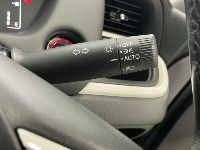 フィット e:HEVホーム ナビ Rカメラ ブルートゥース フルセグ 前後誤発進抑制機能 クリソナ 助手席エアバッグ 運転席エアバッグ アイドリングストップ LEDライト USB接続 バックカメラ ABS サイドエアバッグ(23枚目)