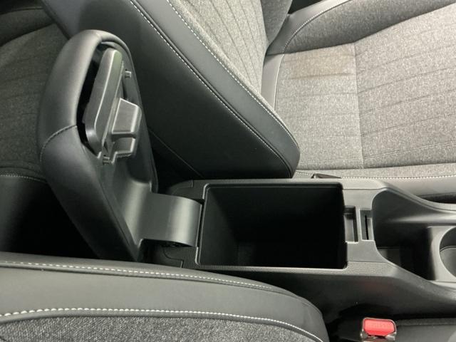 フィット e:HEVホーム ナビ Rカメラ ブルートゥース フルセグ 前後誤発進抑制機能 クリソナ 助手席エアバッグ 運転席エアバッグ アイドリングストップ LEDライト USB接続 バックカメラ ABS サイドエアバッグ(58枚目)