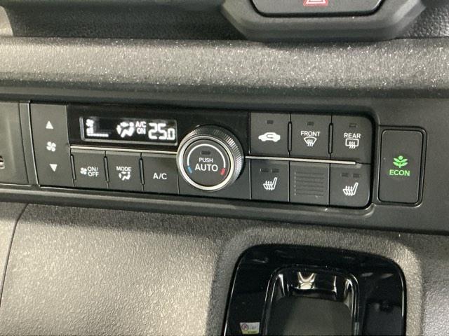 N-BOXカスタム ベースグレード ドラレコ ナビ Rカメラ ブルートゥース USB接続 CMBS Dレコ ベンチシート オートエアコン スマートキ LED 盗難防止装置 クルコン ETC バックカメラ フルセグTV パワーステアリング(17枚目)