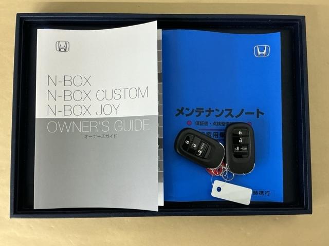 N-BOXカスタム ベースグレード ドラレコ ナビ Rカメラ ブルートゥース USB接続 CMBS Dレコ ベンチシート オートエアコン スマートキ LED 盗難防止装置 クルコン ETC バックカメラ フルセグTV パワーステアリング(30枚目)
