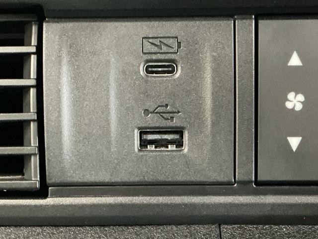 N-BOXカスタム ベースグレード ドラレコ ナビ Rカメラ ブルートゥース USB接続 CMBS Dレコ ベンチシート オートエアコン スマートキ LED 盗難防止装置 クルコン ETC バックカメラ フルセグTV パワーステアリング(51枚目)