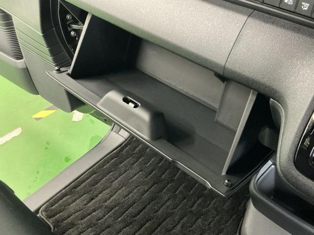 N-BOXカスタム ベースグレード ドラレコ ナビ Rカメラ ブルートゥース USB接続 CMBS Dレコ ベンチシート オートエアコン スマートキ LED 盗難防止装置 クルコン ETC バックカメラ フルセグTV パワーステアリング(53枚目)