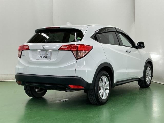 ヴェゼル X・ホンダセンシング ナビ Rカメラ ブルートゥース フルセグTV Wエアバッグ 盗難防止 アクティブクルーズコントロール オートエアコン LEDランプ 衝突軽減ブレ-キ パワステ 整備記録簿 カーテンエアバック ABS(8枚目)