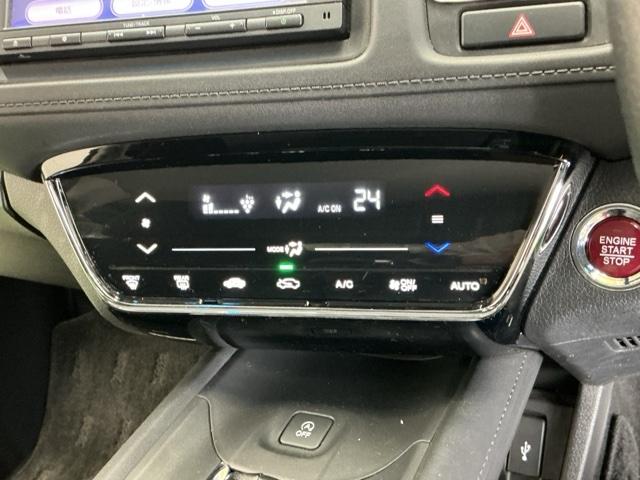 ヴェゼル X・ホンダセンシング ナビ Rカメラ ブルートゥース フルセグTV Wエアバッグ 盗難防止 アクティブクルーズコントロール オートエアコン LEDランプ 衝突軽減ブレ-キ パワステ 整備記録簿 カーテンエアバック ABS(14枚目)