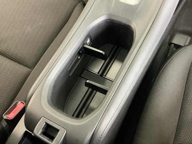 ヴェゼル X・ホンダセンシング ナビ Rカメラ ブルートゥース フルセグTV Wエアバッグ 盗難防止 アクティブクルーズコントロール オートエアコン LEDランプ 衝突軽減ブレ-キ パワステ 整備記録簿 カーテンエアバック ABS(17枚目)