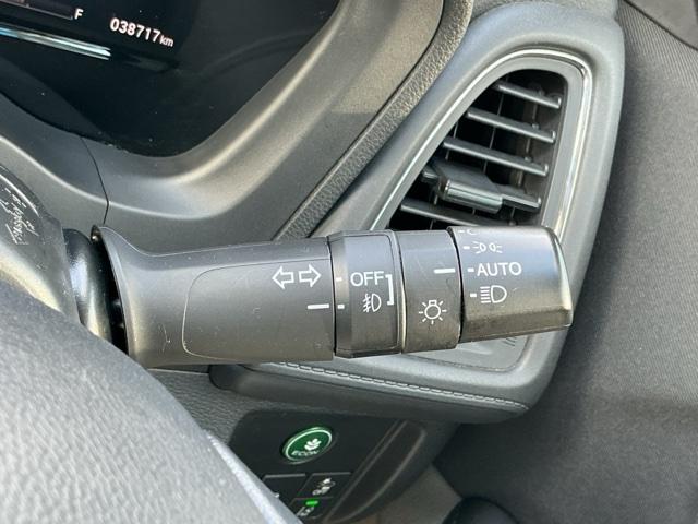 ヴェゼル X・ホンダセンシング ナビ Rカメラ ブルートゥース フルセグTV Wエアバッグ 盗難防止 アクティブクルーズコントロール オートエアコン LEDランプ 衝突軽減ブレ-キ パワステ 整備記録簿 カーテンエアバック ABS(22枚目)