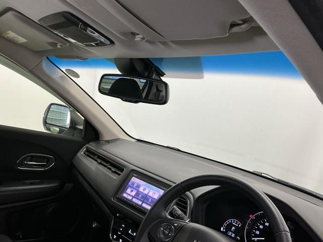 ヴェゼル X・ホンダセンシング ナビ Rカメラ ブルートゥース フルセグTV Wエアバッグ 盗難防止 アクティブクルーズコントロール オートエアコン LEDランプ 衝突軽減ブレ-キ パワステ 整備記録簿 カーテンエアバック ABS(27枚目)