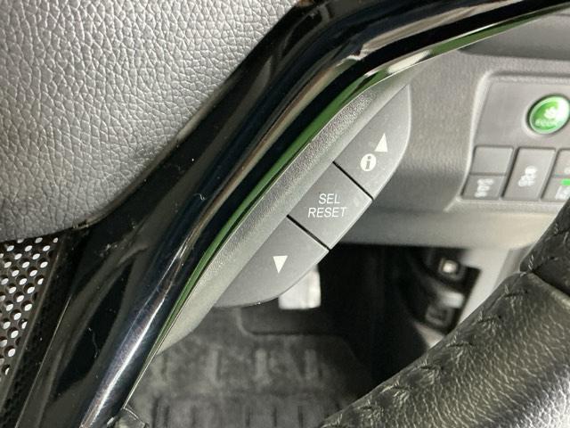 ヴェゼル X・ホンダセンシング ナビ Rカメラ ブルートゥース フルセグTV Wエアバッグ 盗難防止 アクティブクルーズコントロール オートエアコン LEDランプ 衝突軽減ブレ-キ パワステ 整備記録簿 カーテンエアバック ABS(59枚目)