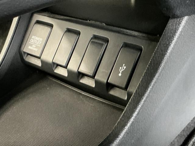 ヴェゼル X・ホンダセンシング ナビ Rカメラ ブルートゥース フルセグTV Wエアバッグ 盗難防止 アクティブクルーズコントロール オートエアコン LEDランプ 衝突軽減ブレ-キ パワステ 整備記録簿 カーテンエアバック ABS(62枚目)
