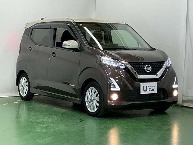 デイズ ハイウェイスターＸ　ナビ　Ｒカメラ　ブルートゥース　ＣＤ　ＥＴＣ　ＤＶＤ再生可能　フロントベンチシート　横滑り防止　全周囲カメラ　ＬＥＤ　イモビライザー　インテリジェントキー　アイドリングストップ　オートエアコン　記録簿（7枚目）