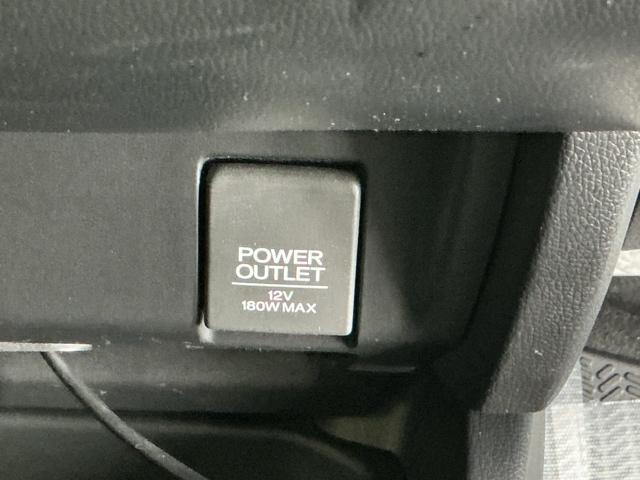 フィットハイブリッド Fパッケージコンフォートエディション ナビ Rカメラ ブルートゥース フルセグTV 地デジフルセグ セキュリティアラーム リアカメラ ETC車載器 エアコン スマートキー アイドリングストップ キーレス 前席シートヒーター ABS(42枚目)