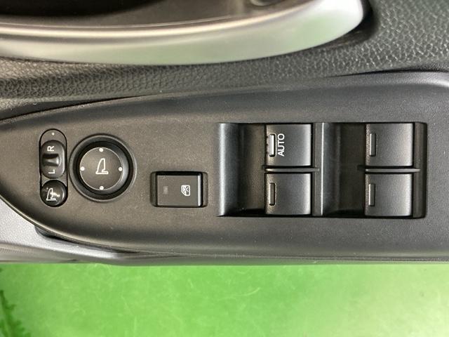 フィットハイブリッド Fパッケージコンフォートエディション ナビ Rカメラ ブルートゥース フルセグTV 地デジフルセグ セキュリティアラーム リアカメラ ETC車載器 エアコン スマートキー アイドリングストップ キーレス 前席シートヒーター ABS(43枚目)