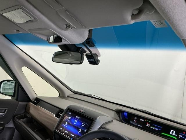 フリードハイブリッド ハイブリッド・Ｇ　ドラレコ　ナビ　Ｒカメラ　ブルートゥース　両電動ドア　クルコン　スマキー　パワーステアリング　ＬＥＤライト　フルセグＴＶ　ＥＴＣ付　フルオートエアコン　Ｂカメラ　盗難防止システム　シートＨ　キーフリー（31枚目）