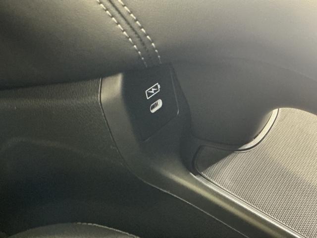 �Q�D�T�A���y�A�}���t�r�a�`���[�W���[���ځB�X�}�[�g�t�H���Ȃǂ̏[�d�ɂƂ��Ă��֗��ł�