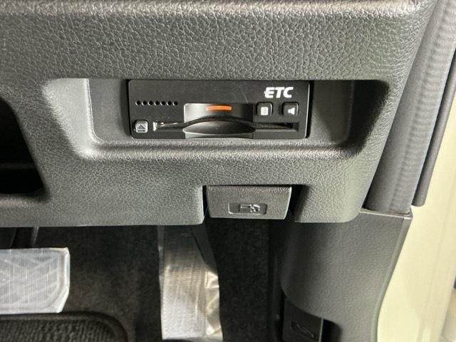 スペーシアカスタム ハイブリッドＸＳ　ドラレコ　ナビ　Ｒカメラ　ブルートゥース　Ｗ電動ドア　クリアランスソナ　スマートキー・プッシュスタート　地デジチューナー　ＤＶＤプレーヤー　ＶＳＡ　シ－トヒ－タ－　助手席エアバッグ　運転席エアバッグ（14枚目）