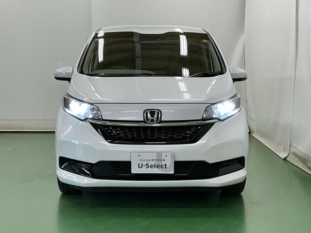 フリード Ｇ・ホンダセンシング　ドラレコ　ナビ　Ｒカメラ　ブルートゥース　スマートキーＰスタート　ＵＳＢ入力　盗難防止システム　横滑防止装置　ＬＥＤランプ　記録簿　リアカメ　クルコン　Ｄレコ　パワーウインド　ウォークスルー　エアコン（6枚目）