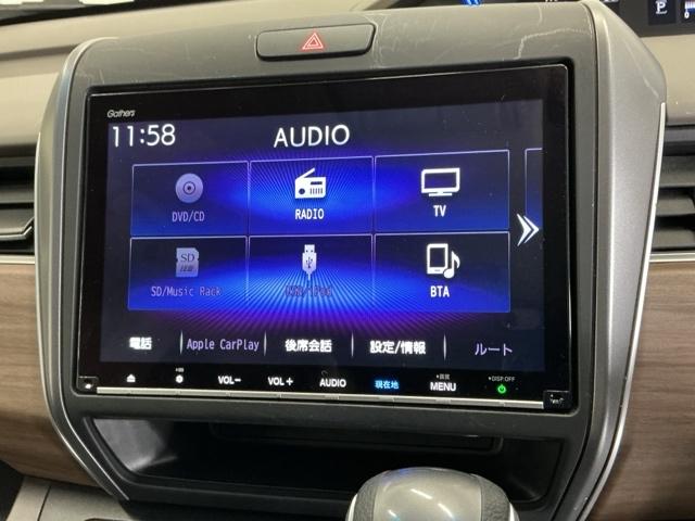 フリード Ｇ・ホンダセンシング　ドラレコ　ナビ　Ｒカメラ　ブルートゥース　スマートキーＰスタート　ＵＳＢ入力　盗難防止システム　横滑防止装置　ＬＥＤランプ　記録簿　リアカメ　クルコン　Ｄレコ　パワーウインド　ウォークスルー　エアコン（11枚目）