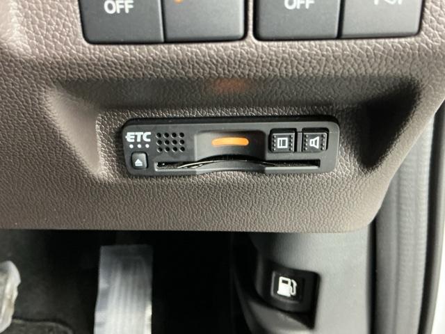 フリード Ｇ・ホンダセンシング　ドラレコ　ナビ　Ｒカメラ　ブルートゥース　スマートキーＰスタート　ＵＳＢ入力　盗難防止システム　横滑防止装置　ＬＥＤランプ　記録簿　リアカメ　クルコン　Ｄレコ　パワーウインド　ウォークスルー　エアコン（14枚目）