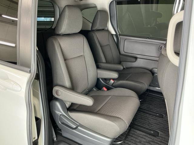 フリード Ｇ・ホンダセンシング　ドラレコ　ナビ　Ｒカメラ　ブルートゥース　スマートキーＰスタート　ＵＳＢ入力　盗難防止システム　横滑防止装置　ＬＥＤランプ　記録簿　リアカメ　クルコン　Ｄレコ　パワーウインド　ウォークスルー　エアコン（22枚目）