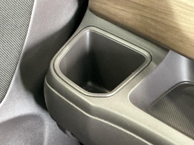 フリード Ｇ・ホンダセンシング　ドラレコ　ナビ　Ｒカメラ　ブルートゥース　スマートキーＰスタート　ＵＳＢ入力　盗難防止システム　横滑防止装置　ＬＥＤランプ　記録簿　リアカメ　クルコン　Ｄレコ　パワーウインド　ウォークスルー　エアコン（53枚目）