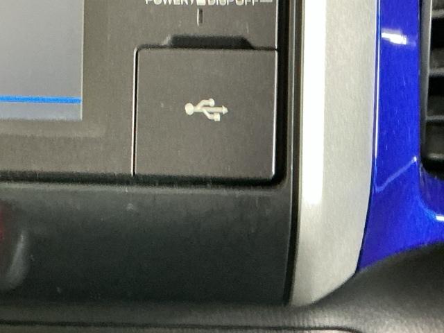 Ｎ－ＢＯＸ ２トーンカラースタイルＧ・Ｌパッケージ　Ｒカメラ　ＣＤ　ＥＴＣ　ワンセグ　アルミホイール　左右エアバック　Ｓキー　横滑り防止装置付　記録簿　パワーウィンドウ　盗難防止装置　パワーステアリング　ＩＳＴＯＰ　ベンチＳ　ＡＢＳ　エアコン（18枚目）